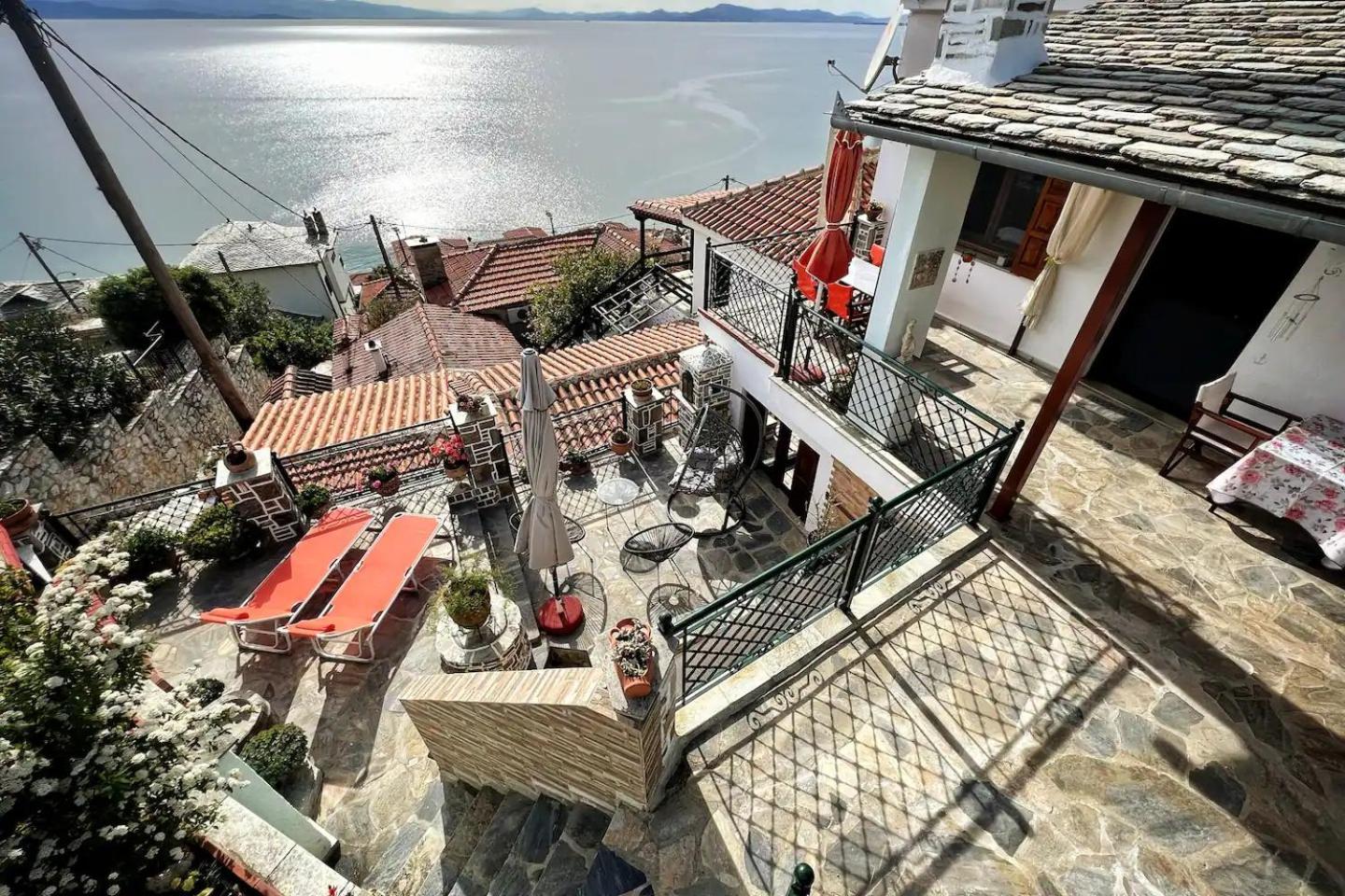 וולוס The Pagasetic Balcony - Magestic Sea Cottage מראה חיצוני תמונה