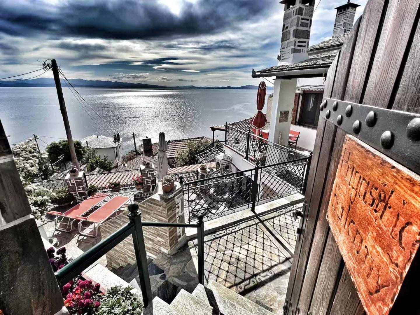 וולוס The Pagasetic Balcony - Magestic Sea Cottage מראה חיצוני תמונה